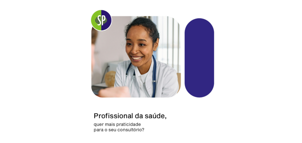 Um médico ou médica em um consultório, utilizando um computador para assinar digitalmente um prontuário eletrônico, com o símbolo da ICP-Brasil visível.